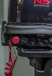 купить 2х-тактный лодочный мотор NISSAN MARINE NM 9.8 B S Б/У в Москве - фото 