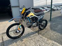 купить Мотоцикл JHL LK24 YX140EM 19/16 PITBIKE в Москве - фото 