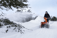 купить Снегоуборщик HUSQVARNA ST 124 в Москве - фото 