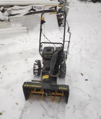 купить Снегоуборщик  ЧЕМПИОН ST556 Б/У в Москве - фото 