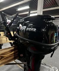 купить 2х-тактный лодочный мотор REEF RIDER RR9.9FHS Б/У в Москве - фото 