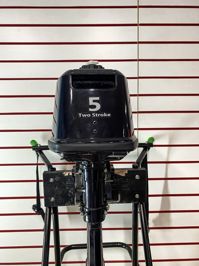 купить 2х-тактный лодочный мотор NISSAN MARINE NM 5 B DS Б/У в Москве - фото 