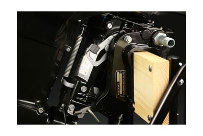 купить 2х-тактный лодочный мотор SUZUKI DT30S в Москве - фото 