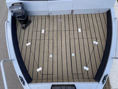 купить Комплект Алюминиевая лодка (катер) Mikatsu (Микатсу) 470 (Z43) Sport + мотор Hidea HDEF60FUEL-T EFI в Москве - фото 