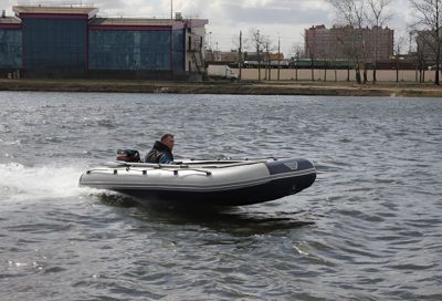 купить Лодка ПВХ ФЛАГМАН 400 U в Москве - фото 