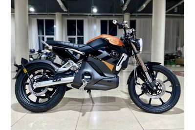 купить Электромотоцикл SUPER SOCO TC Max (3 кВт) в Москве - фото 