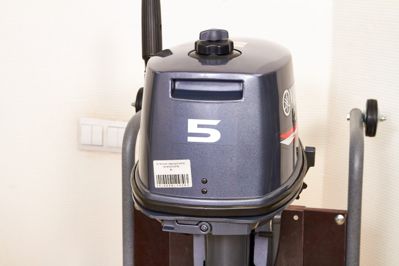 купить 2х-тактный лодочный мотор YAMAHA 5CMHS Б/У в Москве - фото 