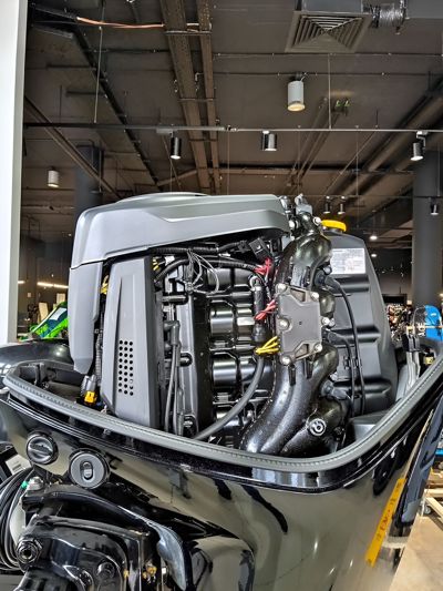 купить 4х-тактный лодочный мотор MERCURY ME F 115 ELPT EFI Б/У в Москве - фото 