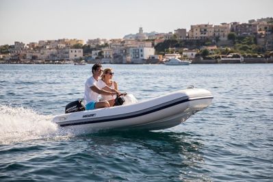 купить 4х-тактный лодочный мотор MERCURY F 20 ELPT EFI в Москве - фото 