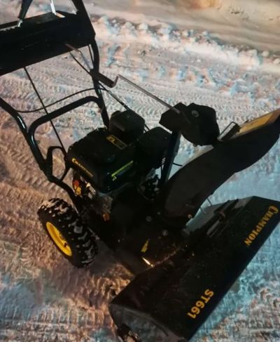 купить Снегоуборщик  ЧЕМПИОН ST661 Б/У в Москве - фото 