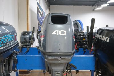 купить 2х-тактный лодочный мотор YAMAHA 40XWS Б/У в Москве - фото 