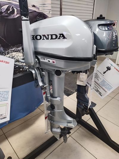 4х-тактный лодочный мотор HONDA BF 5 SHU Б/У в Москве