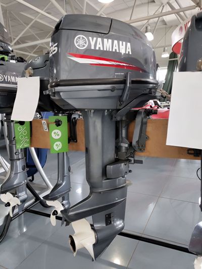 купить 2х-тактный лодочный мотор YAMAHA 25BMHS Б/У в Москве - фото 