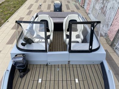 купить Комплект Алюминиевая лодка (катер) Mikatsu (Микатсу) 470 (Z43) Sport + мотор Hidea HDEF60FUEL-T EFI в Москве - фото 