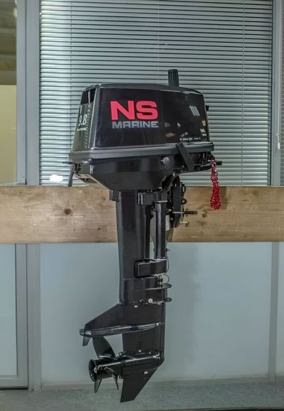 купить 2х-тактный лодочный мотор NISSAN MARINE NM 9.8 B S Б/У в Москве - фото 