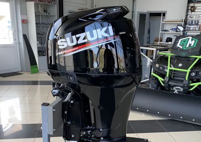 купить 4x-тактный лодочный мотор SUZUKI DF100BTL Б/У в Москве - фото 
