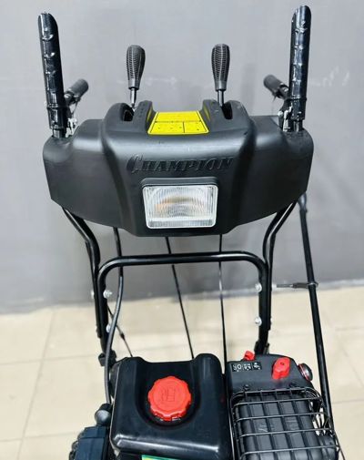 купить Снегоуборщик ЧЕМПИОН ST761BS в Москве - фото 