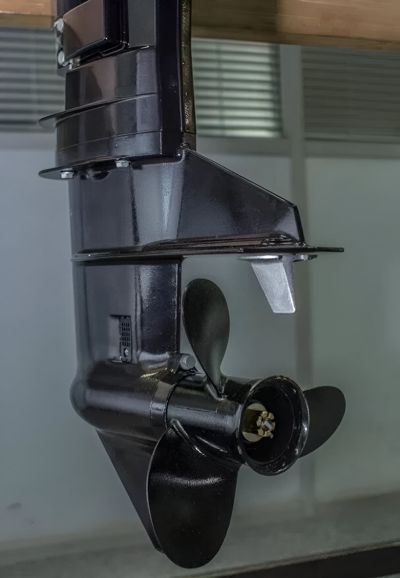 купить 2х-тактный лодочный мотор NISSAN MARINE NM 9.8 B S Б/У в Москве - фото 