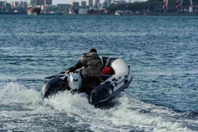 купить 4х-тактный лодочный мотор SHARMAX SMF15HS (2024) в Москве - фото 