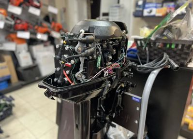 купить 2х-тактный лодочный мотор TOYAMA T30AFWS Б/У в Москве - фото 