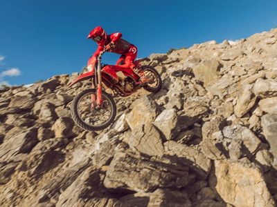 купить Мотоцикл кроссовый эндуро GASGAS EC 250F 21/18 в Москве - фото 