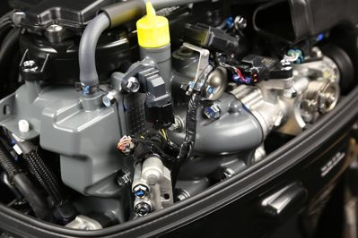 купить 4х-тактный лодочный мотор SUZUKI DF20AS в Москве - фото 