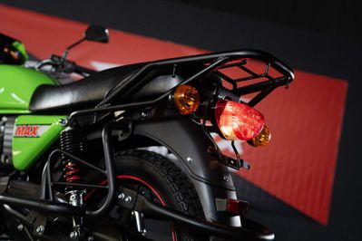 купить Мотоцикл SHARMAX Street Bike D Editions 200 (2024) в Москве - фото 