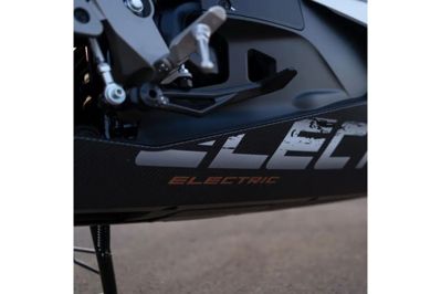 купить Электромотоцикл QJ MOTOR RX (5 кВт) в Москве - фото 