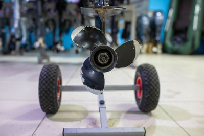 купить 2х-тактный лодочный мотор NISSAN MARINE NS 9.9 D2 S Б/У в Москве - фото 