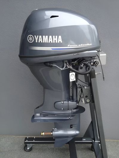 купить 4х-тактный лодочный мотор YAMAHA F40FETL Б/У в Москве - фото 