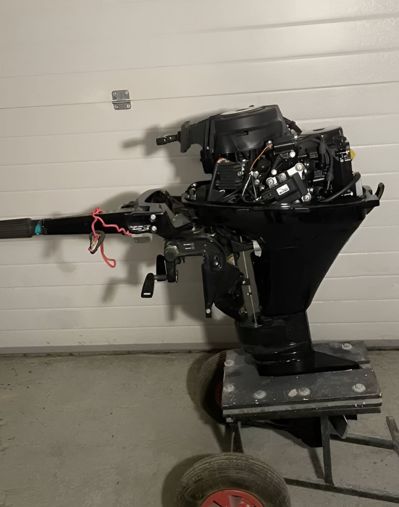 купить 4х-тактный лодочный мотор MERCURY ME F 9.9M Б/У в Москве - фото 