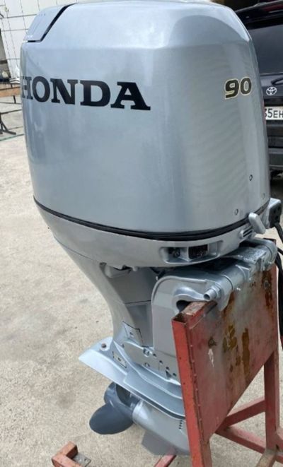 купить 4х-тактный лодочный мотор HONDA BF 90 LRTU в Москве - фото 
