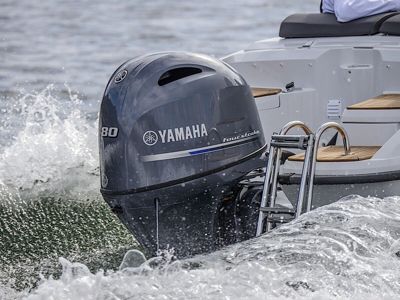 купить 4х-тактный лодочный мотор YAMAHA F80BETL в Москве - фото 