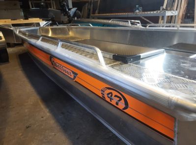 купить Алюминиевая лодка WELLBOAT-47 в Москве - фото 