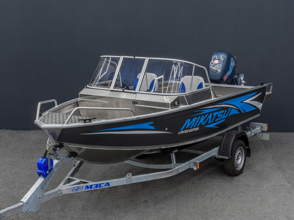 ал катер в студии.jpg